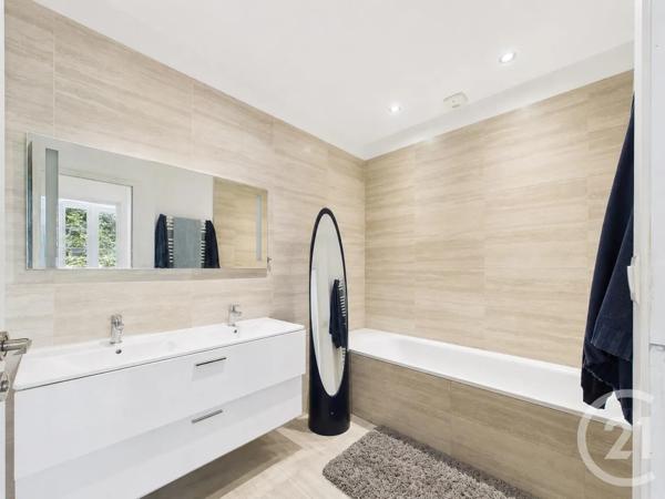 Maison à vendre  7 pièces - 240 m 2   CHARTRES  - 28