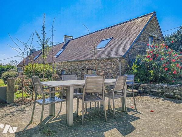 2374 - PROPRIETE D'EXCEPTION AVEC MAISON, GITES ET CHAMBRES D'HOTES