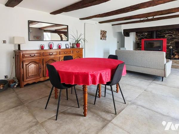 2374 - PROPRIETE D'EXCEPTION AVEC MAISON, GITES ET CHAMBRES D'HOTES