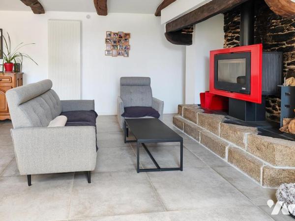 2374 - PROPRIETE D'EXCEPTION AVEC MAISON, GITES ET CHAMBRES D'HOTES