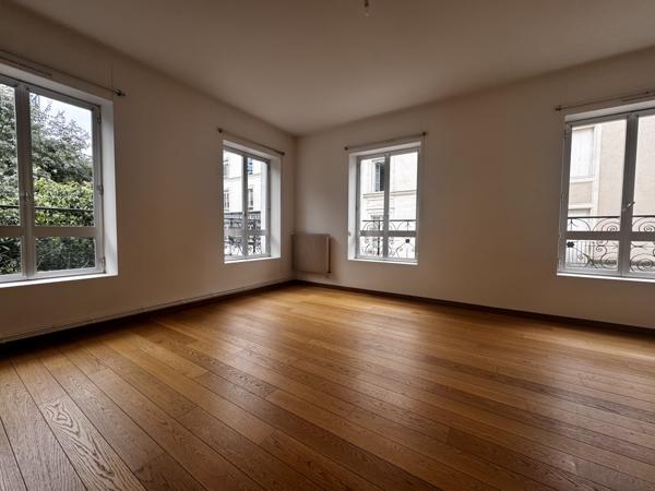 Appartement
                                                                                                                                                                                                                                                                                                                        3 pièce(s)                                                                                                                                                                                                          2 chambre(s)                                                                                                                                                                                                          77.94  m²