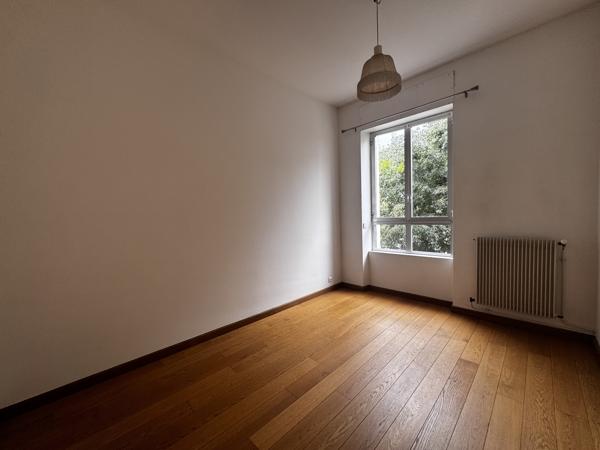 Appartement
                                                                                                                                                                                                                                                                                                                        3 pièce(s)                                                                                                                                                                                                          2 chambre(s)                                                                                                                                                                                                          77.94  m²