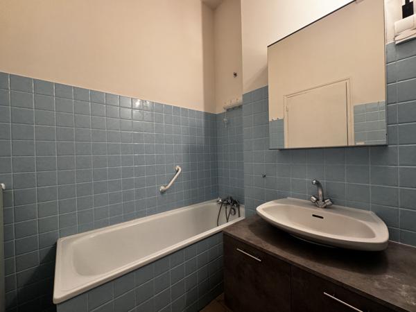 Appartement
                                                                                                                                                                                                                                                                                                                        3 pièce(s)                                                                                                                                                                                                          2 chambre(s)                                                                                                                                                                                                          77.94  m²