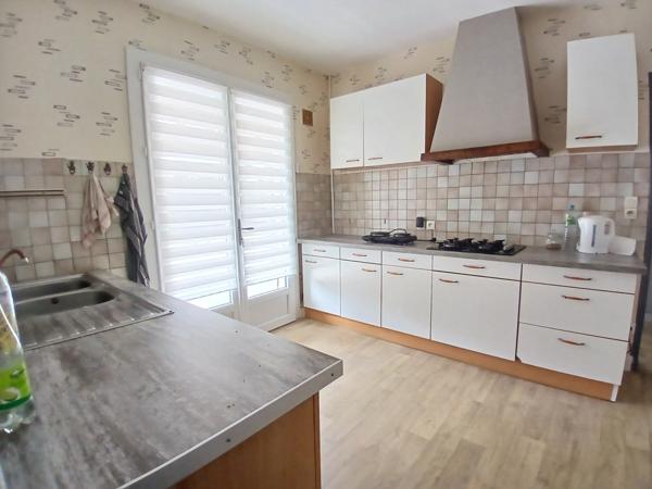 Charmante maison style Basque au cœur de la campagne charentaise proche commodité