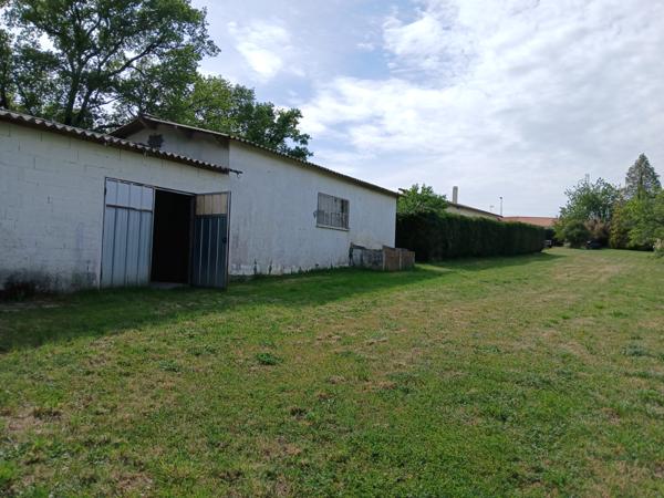 Charmante maison style Basque au cœur de la campagne charentaise proche commodité