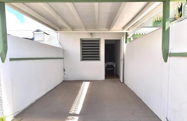 BAIE-MAHAULT Plain-pied T2.40m2