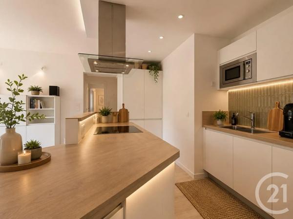 Appartement F4 à vendre  4 pièces - 65,71 m 2   SURESNES  - 92