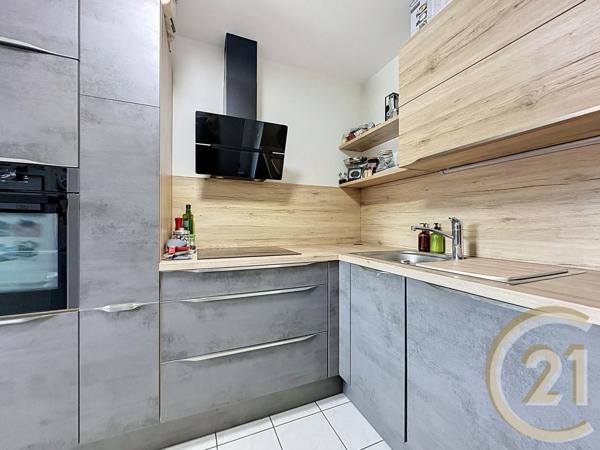 Appartement F3 à vendre  3 pièces - 61,87 m 2   LE PETIT QUEVILLY  - 76