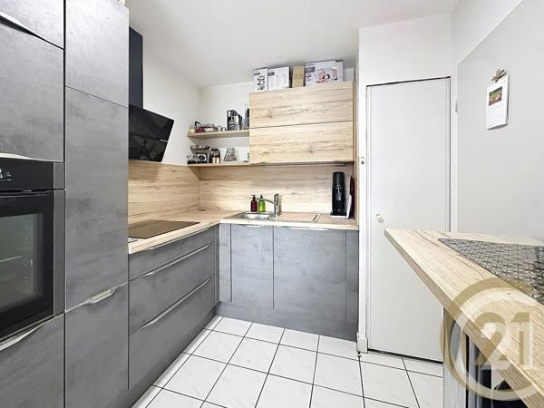 Appartement F3 à vendre  3 pièces - 61,87 m 2   LE PETIT QUEVILLY  - 76