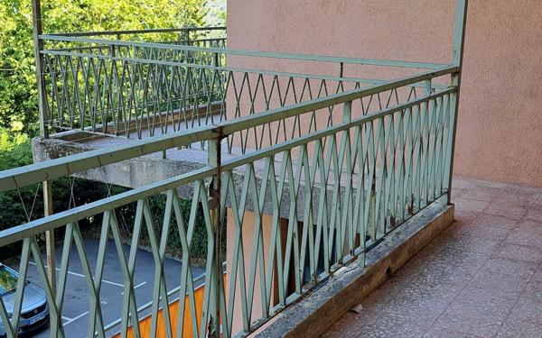 Appartement à vendre    3 pièces • 90,69 m2 Vence