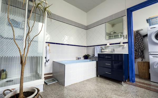 Maison à vendre    7 pièces • 220 m2 Saint-Quentin