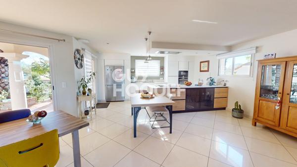 MAISON À VENDRE DE 5 PIÈCES DE 170,00 M²