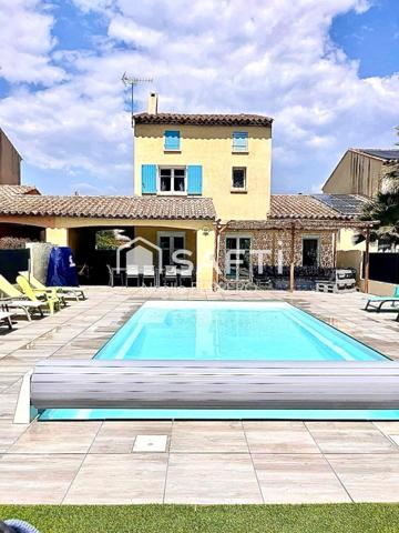 Villa avec piscine et garage T5 ST AYGULF