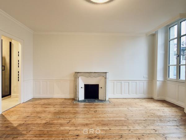 APPARTEMENT DE CHARME TYPE 4 RÉNOVÉ – HYPER CENTRE DE VANNES