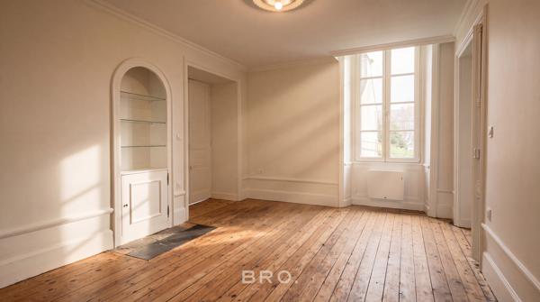 APPARTEMENT DE CHARME TYPE 4 RÉNOVÉ – HYPER CENTRE DE VANNES