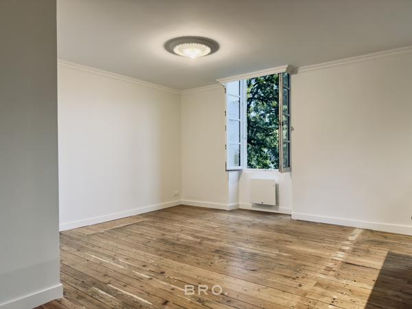 APPARTEMENT DE CHARME TYPE 4 RÉNOVÉ – HYPER CENTRE DE VANNES