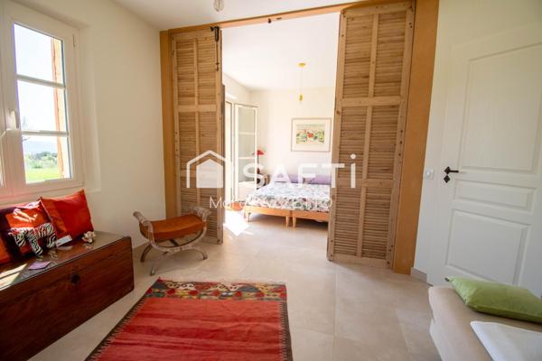 Belle propriété de 340m2 sur 15600m2 de terrain avec piscine