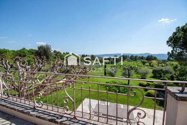 Belle propriété de 340m2 sur 15600m2 de terrain avec piscine