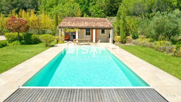 Belle propriété de 340m2 sur 15600m2 de terrain avec piscine
