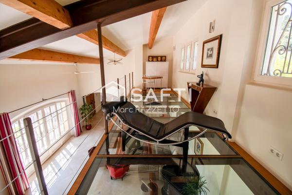 Belle propriété de 340m2 sur 15600m2 de terrain avec piscine