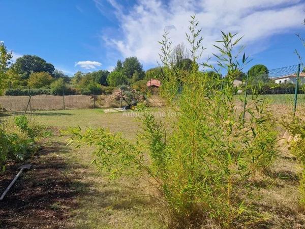 Vente Terrain 702 m2 à Salernes