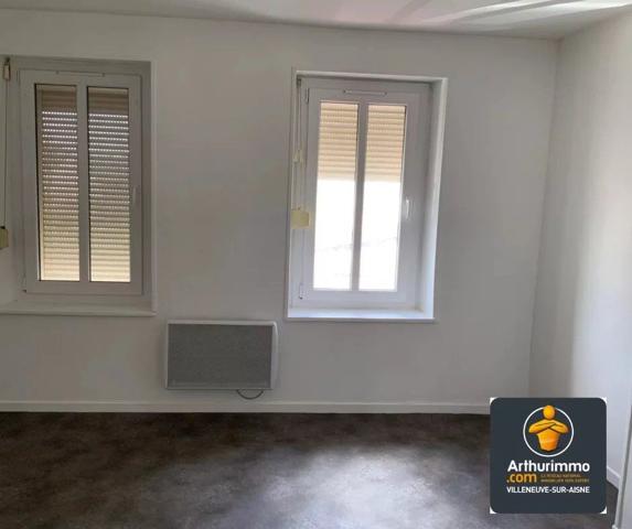 Vente Immeuble 6 pièces 108 m2 à Marchais