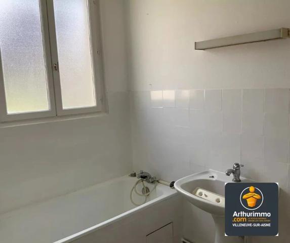 Vente Immeuble 6 pièces 108 m2 à Marchais