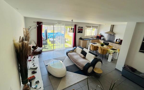 Maison à vendre    4 pièces •  Saint-Vivien