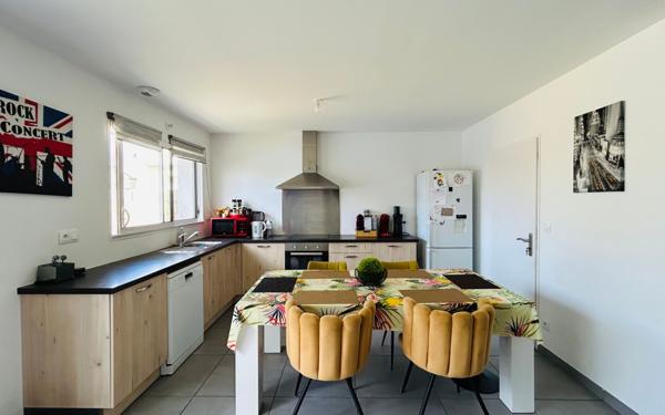 Maison à vendre    4 pièces •  Saint-Vivien