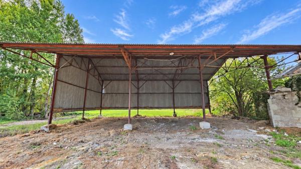 HANGAR  + GRANGE
