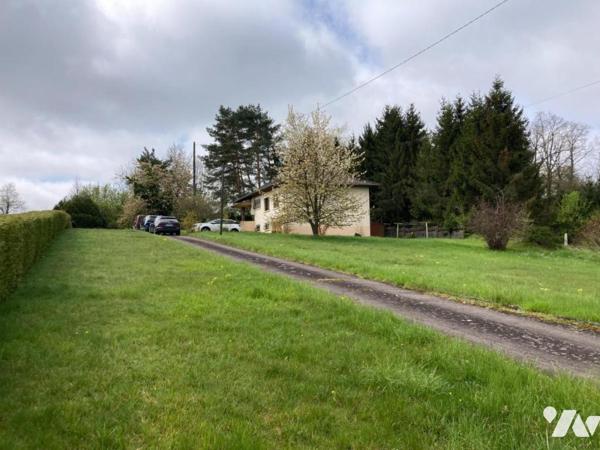 Maison 4 pièces (environ 100 m² habitables) située dans un secteur résidentiel calme et prisé