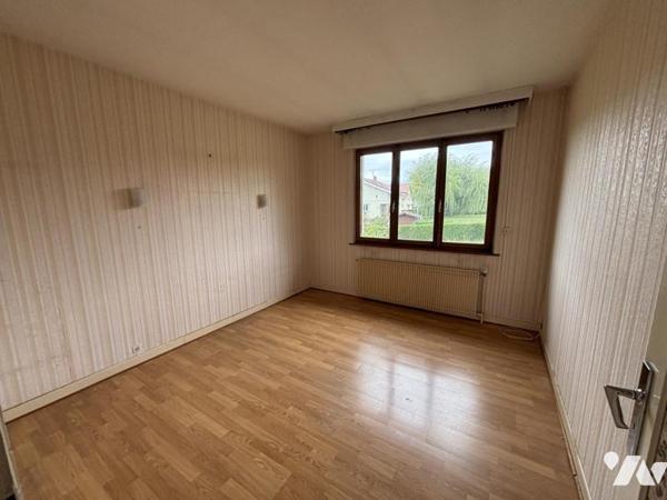 Maison 4 pièces (environ 100 m² habitables) située dans un secteur résidentiel calme et prisé