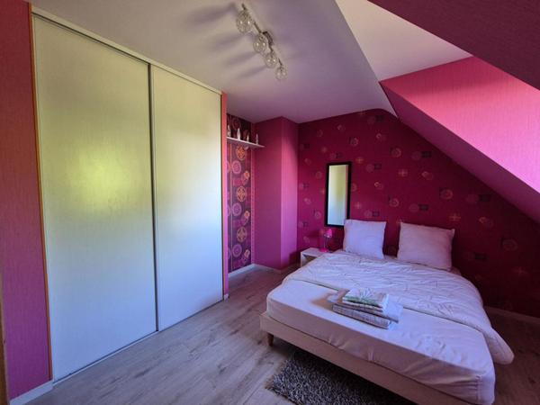 Belle maison traditionnelle de 1997 (125m2) dans le Morbihan  (5 min de Plouay  - 20 min de Lorient)  avec terrain constructible  -  364 000