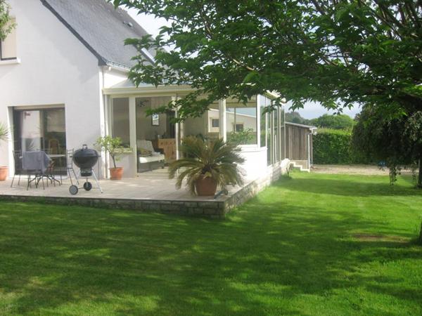 Belle maison traditionnelle de 1997 (125m2) dans le Morbihan  (5 min de Plouay  - 20 min de Lorient)  avec terrain constructible  -  364 000