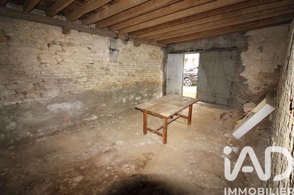 Parking à vendre 63 m² Varzy