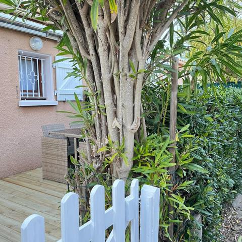 100 m de la plage maison T2 de 32 m2 + parking