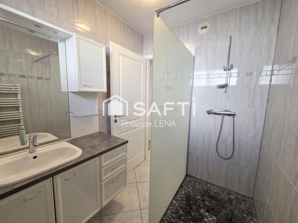 F3 avec terrasse, résidence haut-de-gamme de 2007