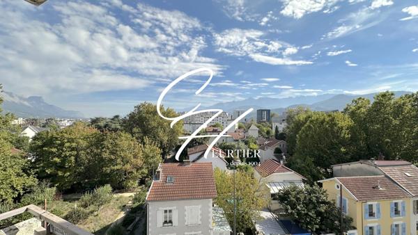 Grenoble - T3 de 64m² - Vue dégagée montagnes