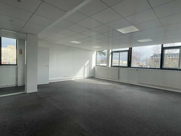 IMMEUBLE DE BUREAUX 750 M2 + 18 PLACES DE PARKINGS