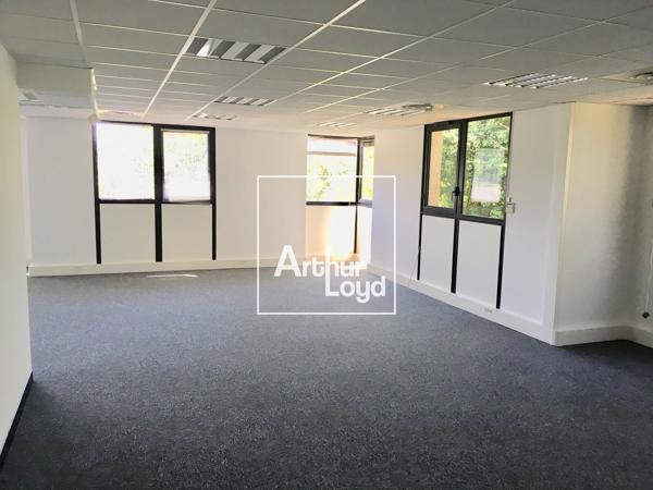 Bureaux à louer à Toulouse secteur Purpan dans ensemble sécurisé et lumineux