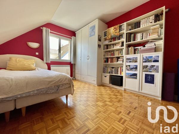 Maison 8 pièces de 180 m² à Saclay (91400)