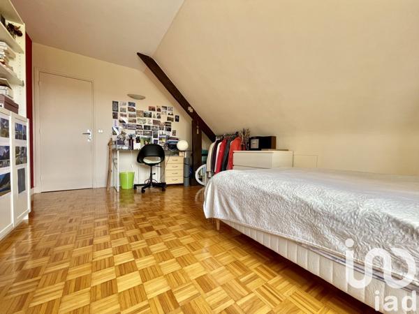 Maison 8 pièces de 180 m² à Saclay (91400)