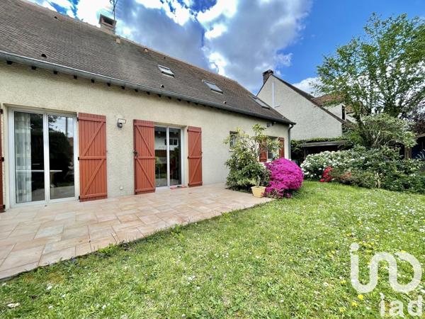 Maison 8 pièces de 180 m² à Saclay (91400)
