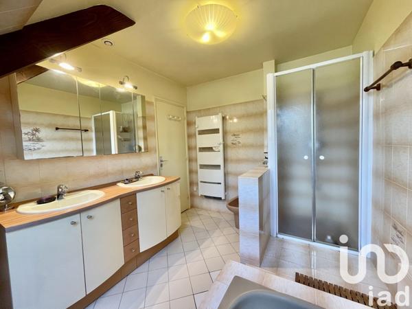 Maison 8 pièces de 180 m² à Saclay (91400)