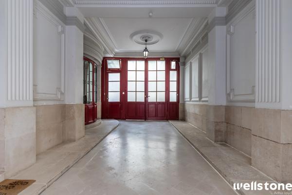 Bureaux à louer à PARIS 75008