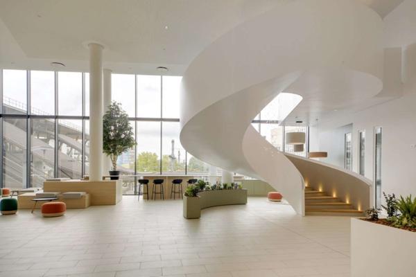 Bureaux neufs et très lumineux - Nombreux services de qualité - RER A au pied de l'immeuble - Green Office