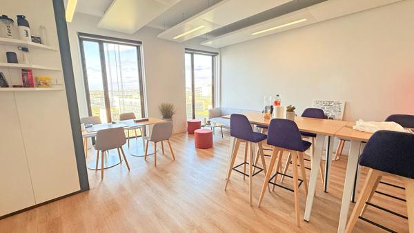 Bureaux neufs et très lumineux - Nombreux services de qualité - RER A au pied de l'immeuble - Green Office