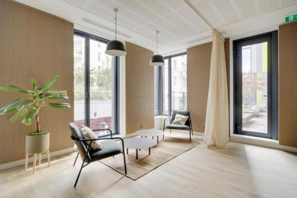 Bureaux neufs et très lumineux - Nombreux services de qualité - RER A au pied de l'immeuble - Green Office