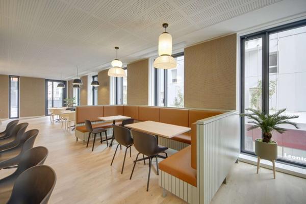 Bureaux neufs et très lumineux - Nombreux services de qualité - RER A au pied de l'immeuble - Green Office