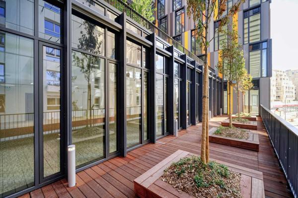 Bureaux neufs et très lumineux - Nombreux services de qualité - RER A au pied de l'immeuble - Green Office